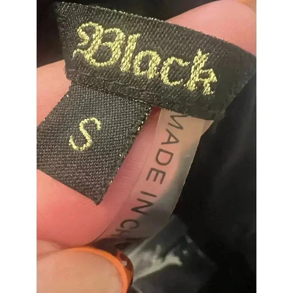 Jumper by BlACk sleeveless size small - Picture 6 of 6